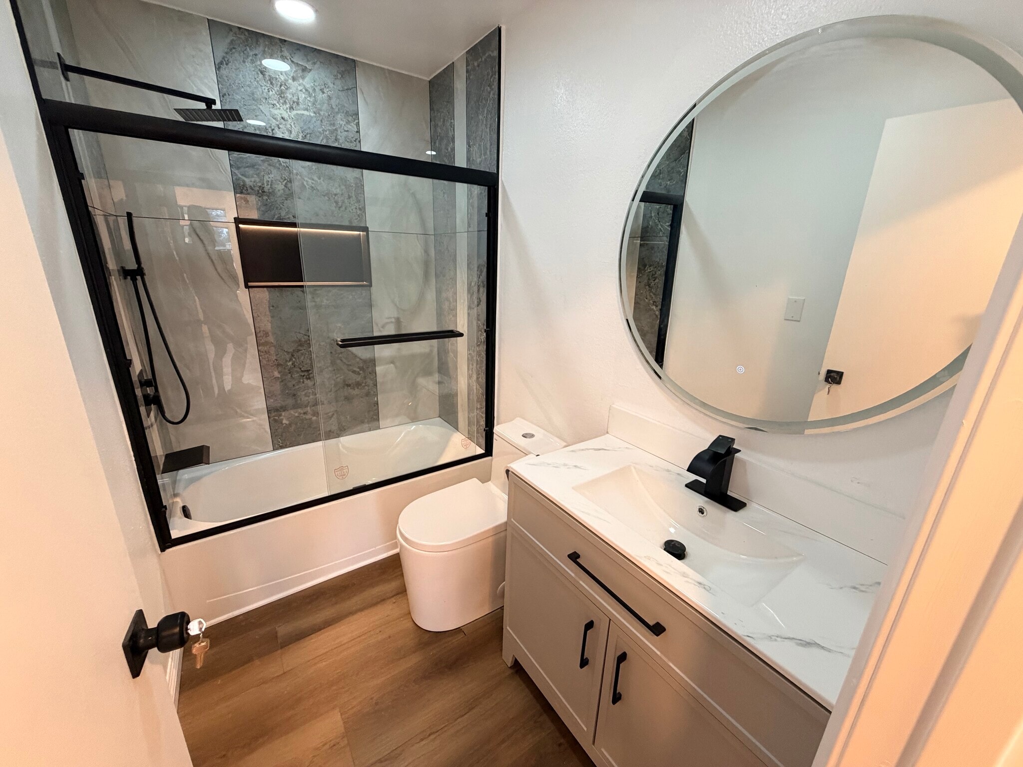 Building Photo - 18530 Hatteras St