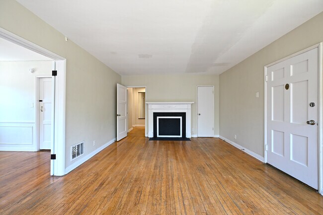 Building Photo - 11063 Ohio Ave