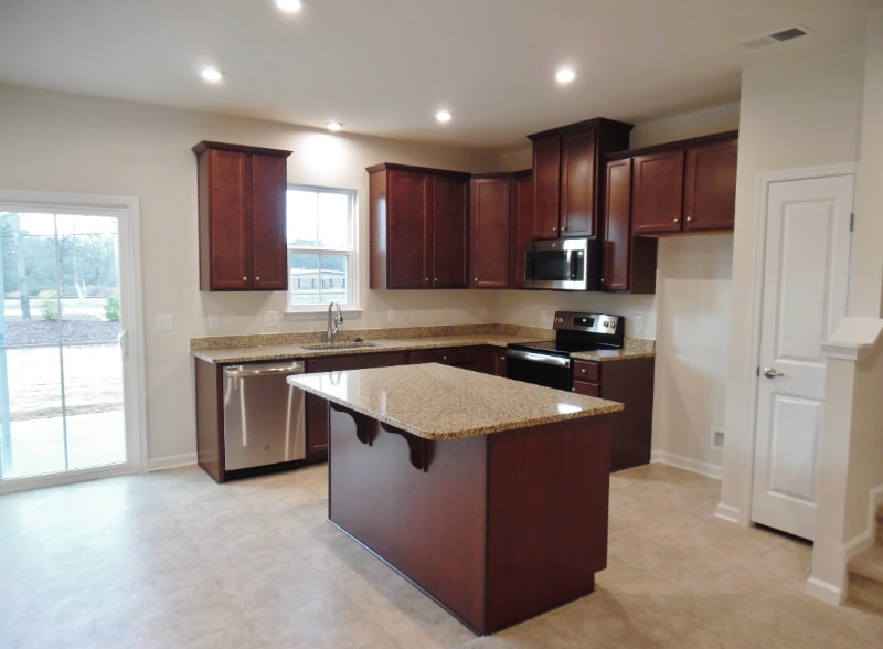 Building Photo - 111 Roundtree Dr