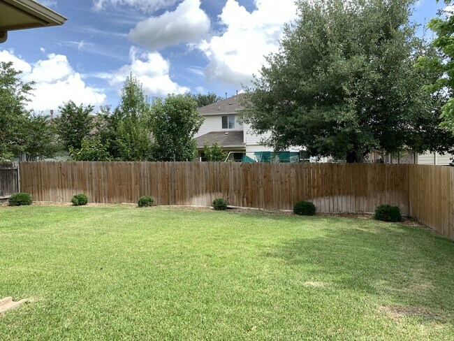 Building Photo - Coming Soon! 3BD 2BA Home for Rent: Kyle T...