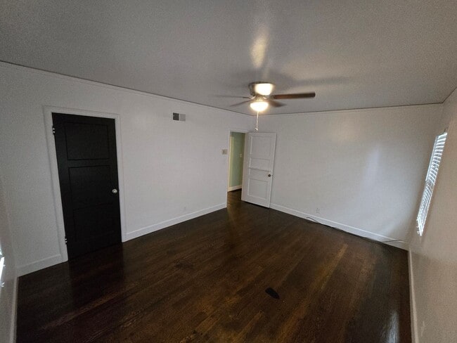 Building Photo - 1320  Polly&#39;s Trust Colonial