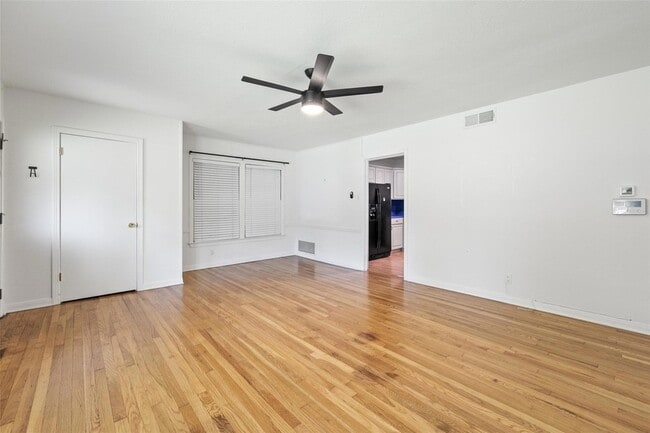 Building Photo - 1206 Larkwood Dr