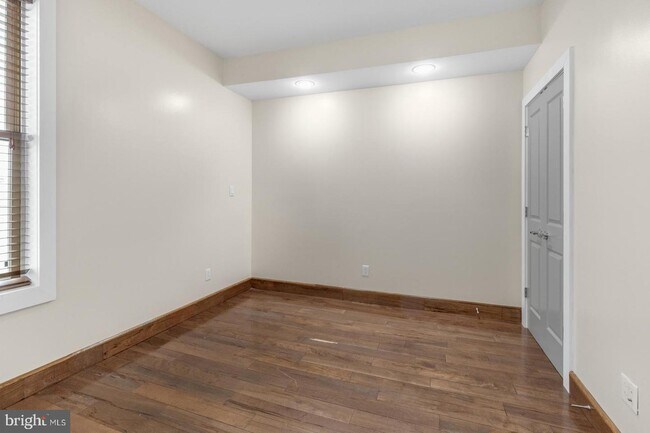 Building Photo - 1241 Buttonwood St