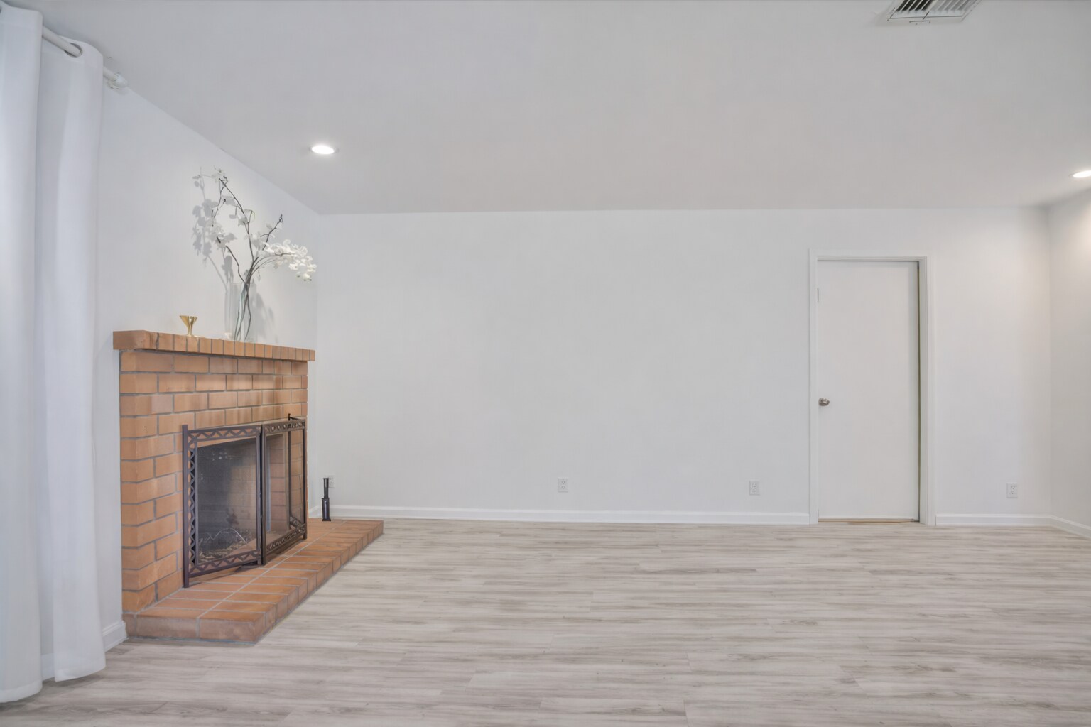 Building Photo - 1966 Rockledge Dr