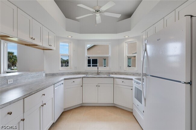 Building Photo - 16840 Sanibel Sunset Ct