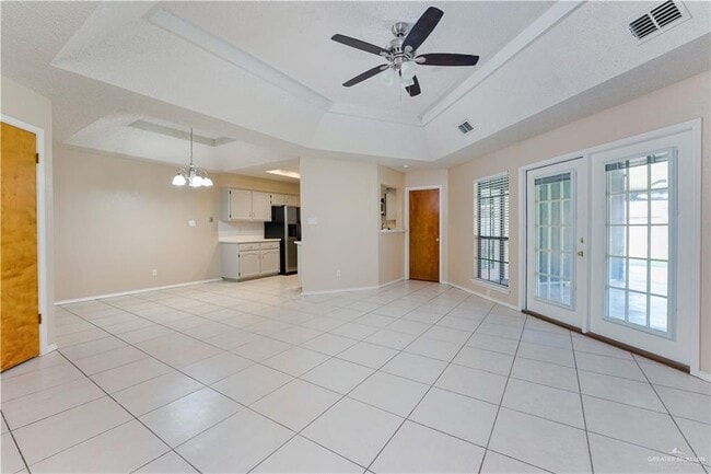 Building Photo - 13 Verdin Ave