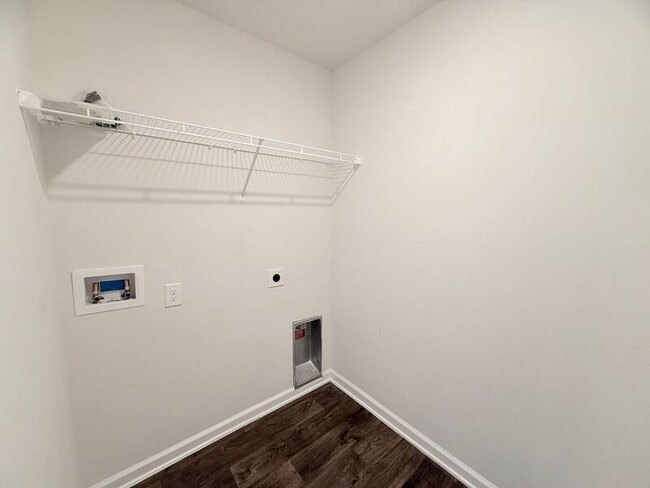 Building Photo - 5565 Galahad Trl