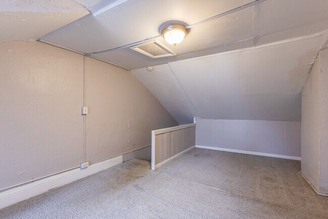 Building Photo - 2013 Gregory St