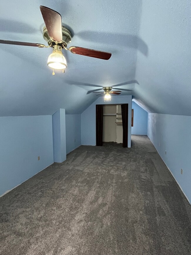 Building Photo - 817 N 5th St