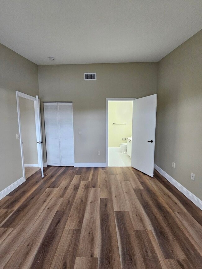 Building Photo - 3490 Briar Bay Blvd