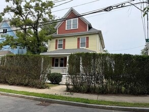Building Photo - 112 Laurel St