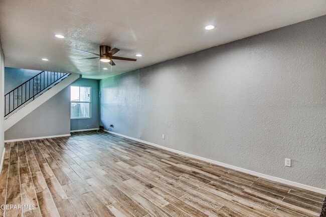 Building Photo - 6001 Morning Glory Cir