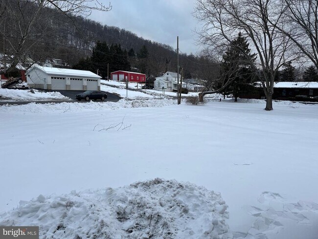 Building Photo - 15 Myers Rd