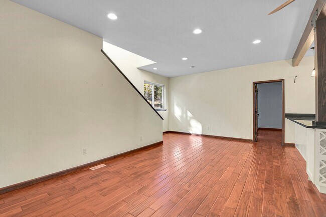 Building Photo - 23805 Mormon Dr