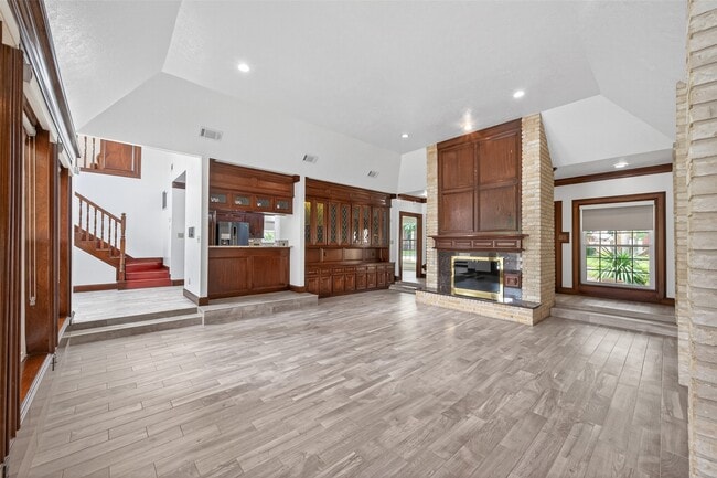 Building Photo - 15106 Dawnbrook Dr