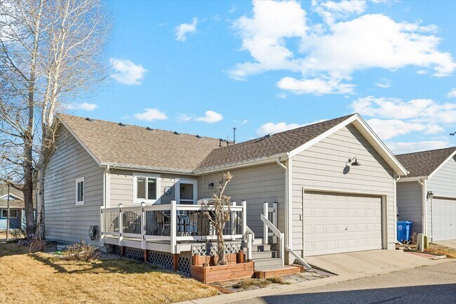 Building Photo - Low-Maintenance Upgraded 3-Bedroom Home Near Downtown Loveland
