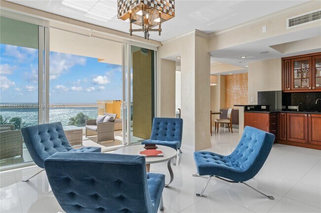 Building Photo - 17875 Collins Ave