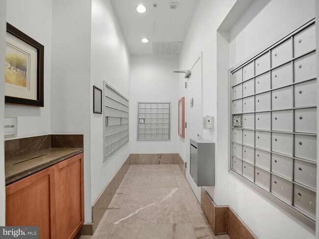 Building Photo - 820 N Pollard St