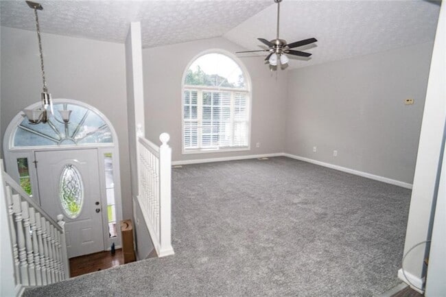 Building Photo - 52 Fieldstone Ct