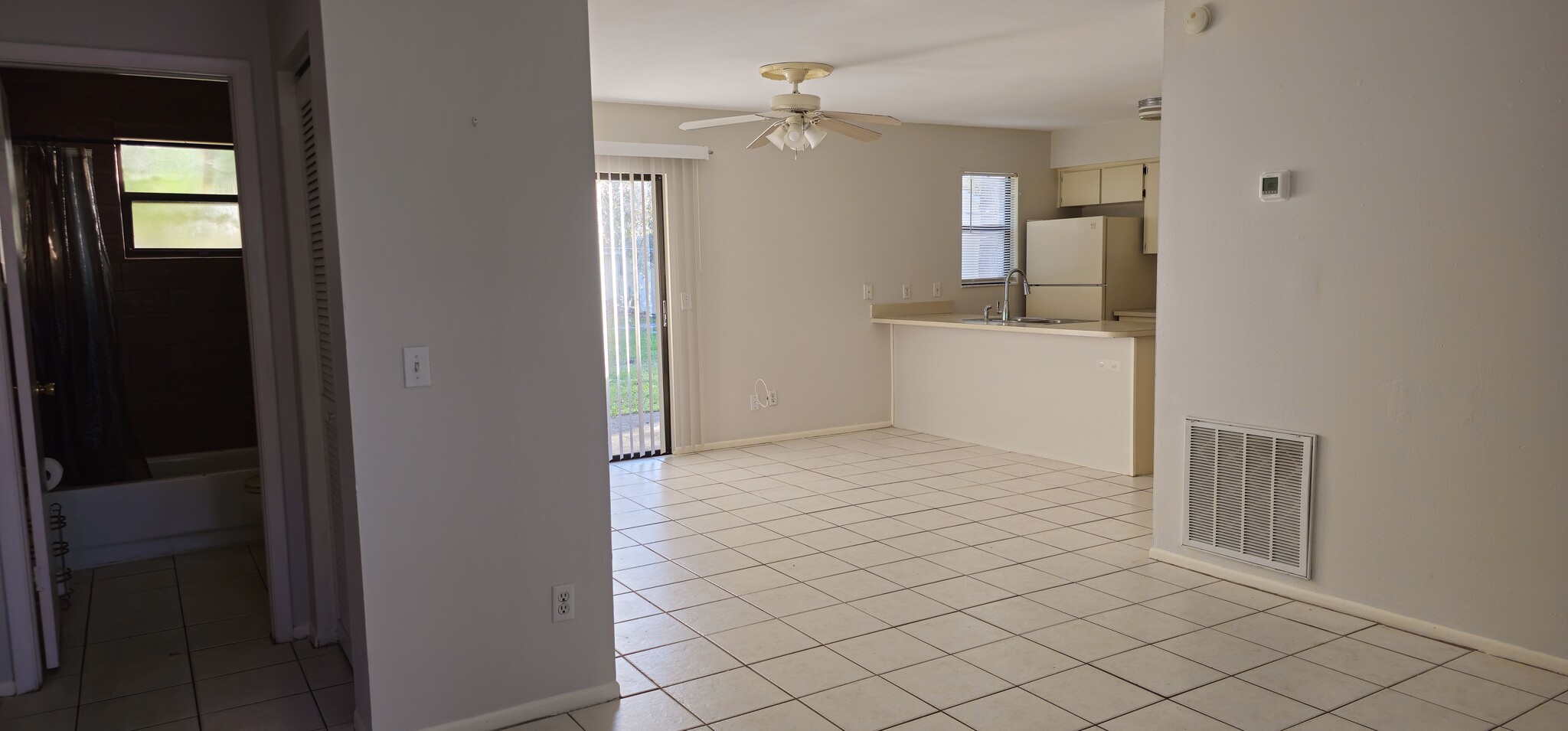 Building Photo - 2132 S Gleneagle Ter