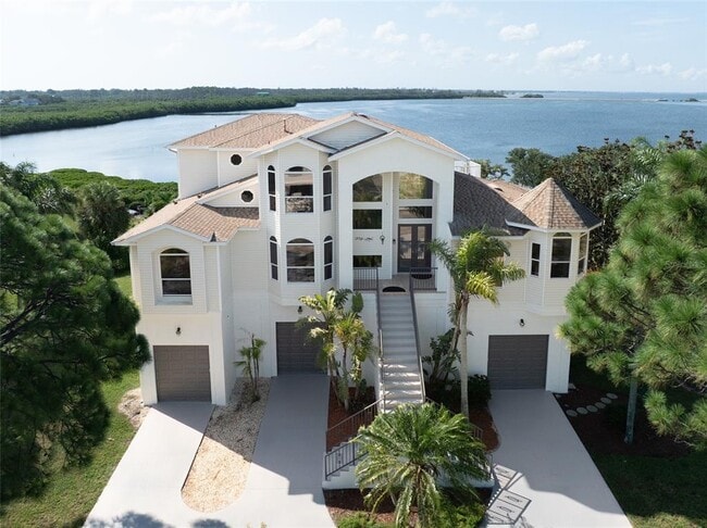 Primary Photo - 1661 Seabreeze Dr