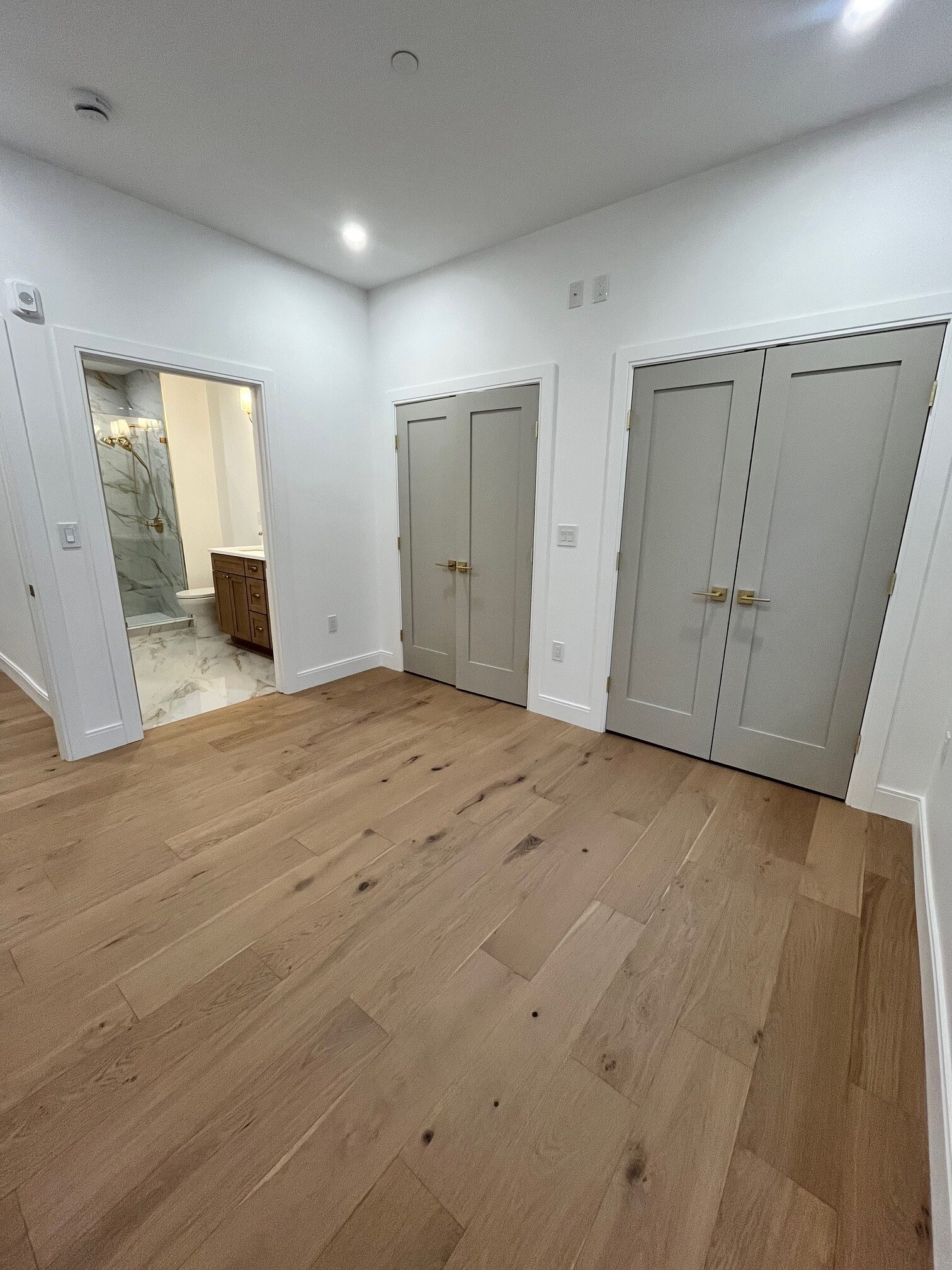 Building Photo - 10 Rockland St