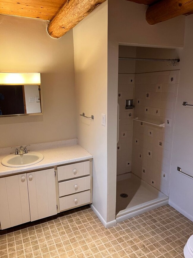 Building Photo - 601 Camino Rancheros