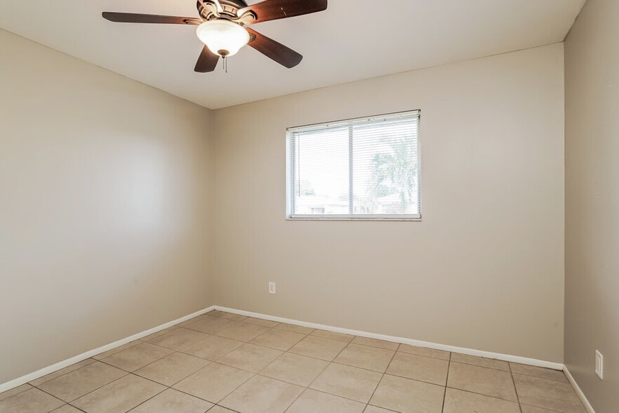 Building Photo - 3410 SE 11th Ave