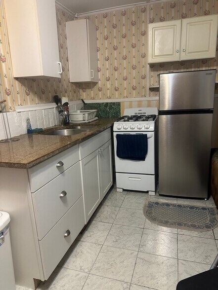 Building Photo - 7 Madison Pl