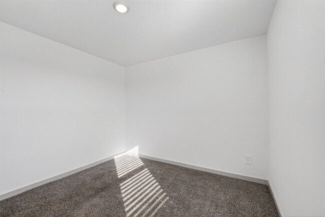Building Photo - 1322 Truckee River Dr