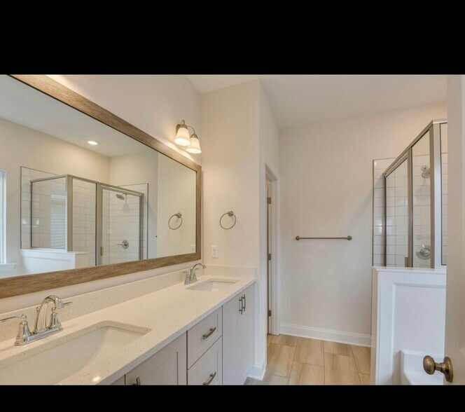 Building Photo - 9 Coslett Dr