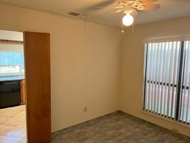 Building Photo - 3904 Woodbury Ct