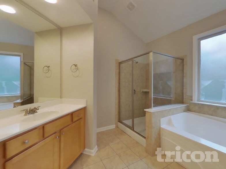 Building Photo - 5507 Rosehall Pl