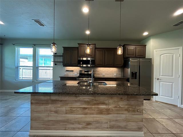 Building Photo - 1105 Spanish Needle Trail
