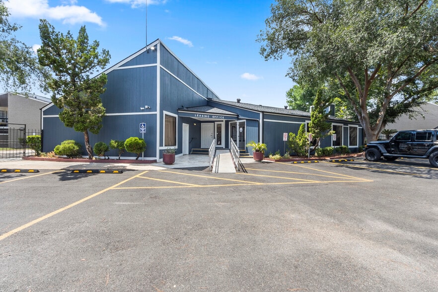 Primary Photo - Buena Villa Apartments