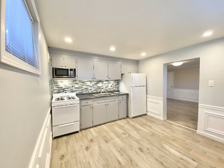 Building Photo - 44 N Huntington Ave