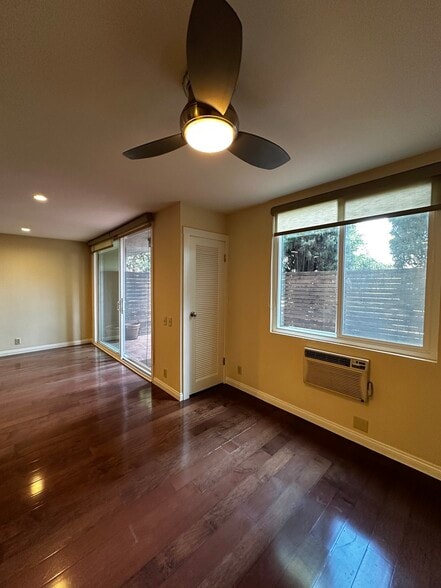Nook with ceiling fan and A/C - 11951 Mayfield Ave