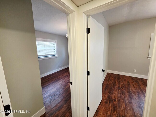 Building Photo - 2146 Antilles Ct