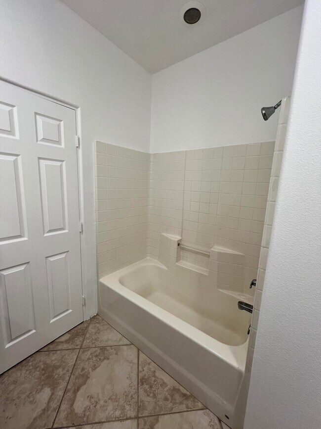 Building Photo - 50342 San Capistrano Dr