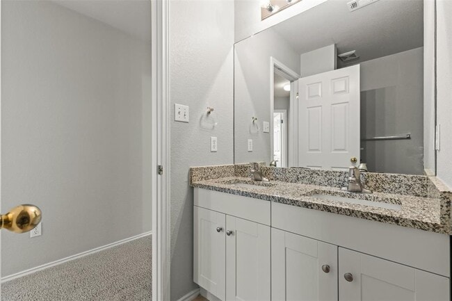 Building Photo - 3304 Kissman Dr