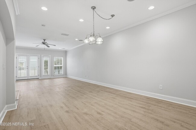 Building Photo - 1330 2nd St S