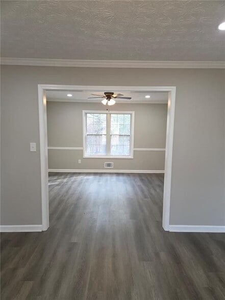 Building Photo - 470 Brackin Trace