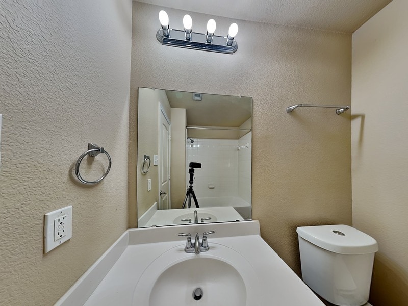 Building Photo - 1114 Bexar Ave