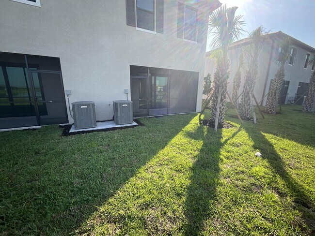 Building Photo - 14116 Gardeners Wy