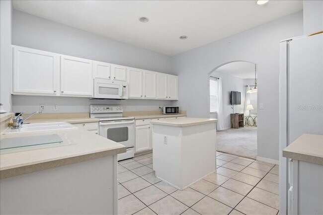 Building Photo - 227 Bonville Dr