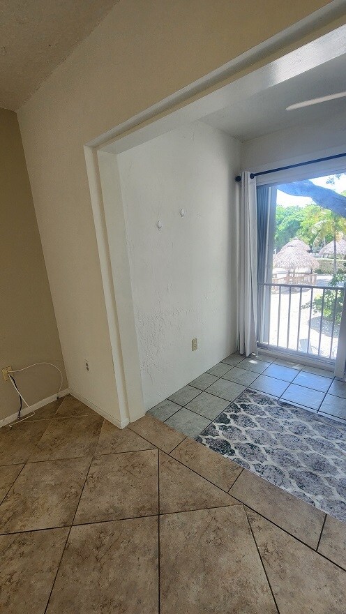 Building Photo - 98442 Windward Ave