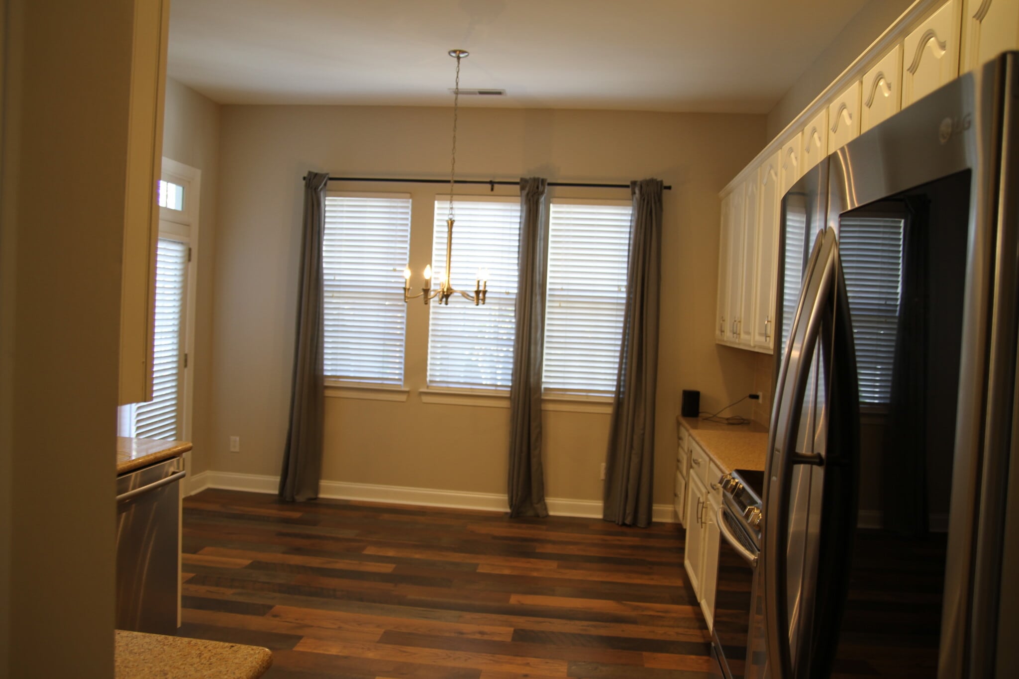 Breakfast area - 10423 Alvarado Way