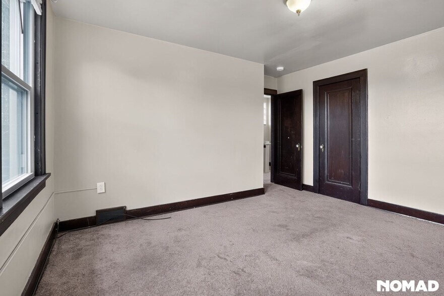 Building Photo - 523 Ridge Ave