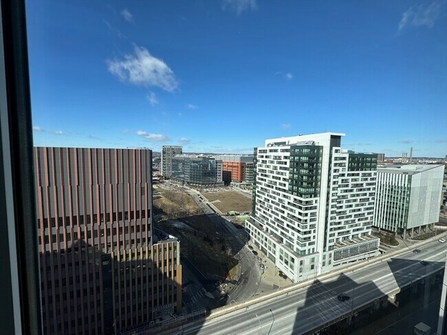 Building Photo - 10 Museum Way