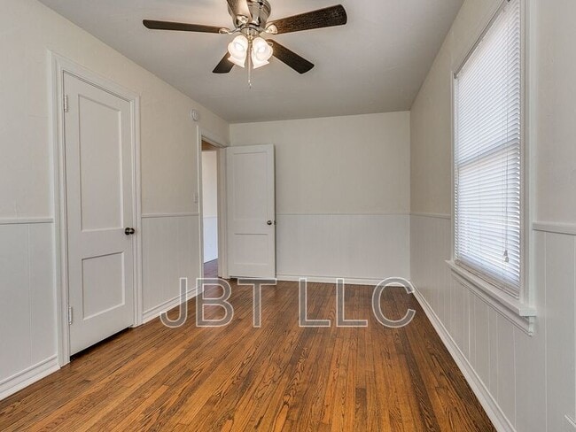 Building Photo - 224 W Ercoupe Dr